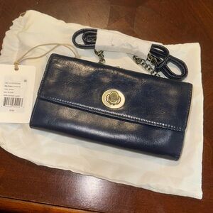 HOBO Mila Wallet Crossbody - NWT